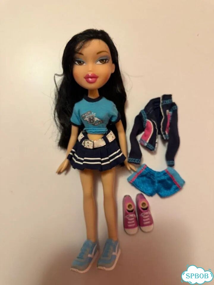 Кукла bratz treasures class bts братц фото 3
