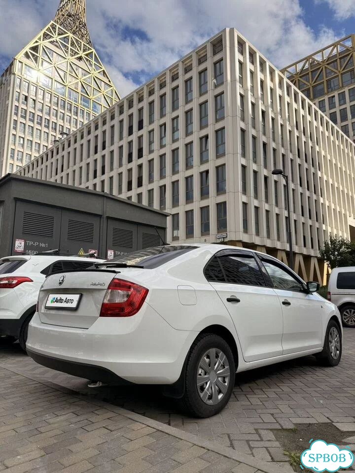 Skoda Rapid 1.6 AT, 2017, 220 000 км фото 7