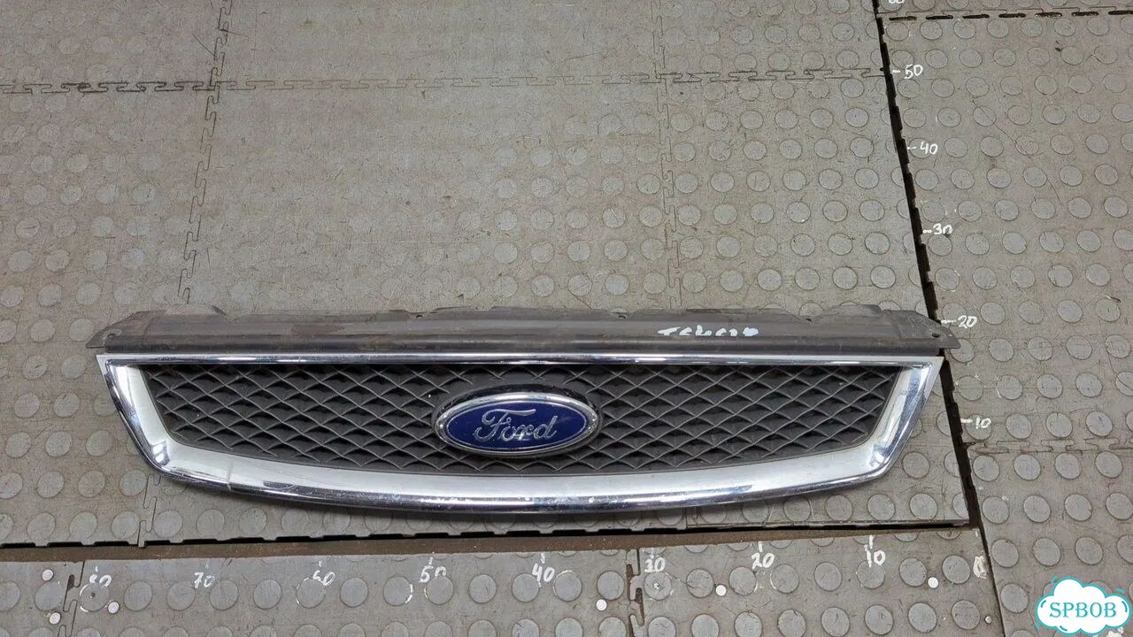 Решетка радиатора Ford Focus 2 фото 1