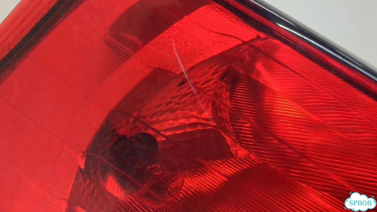 Фонарь (задний) левый Ford Focus 3 фото 3