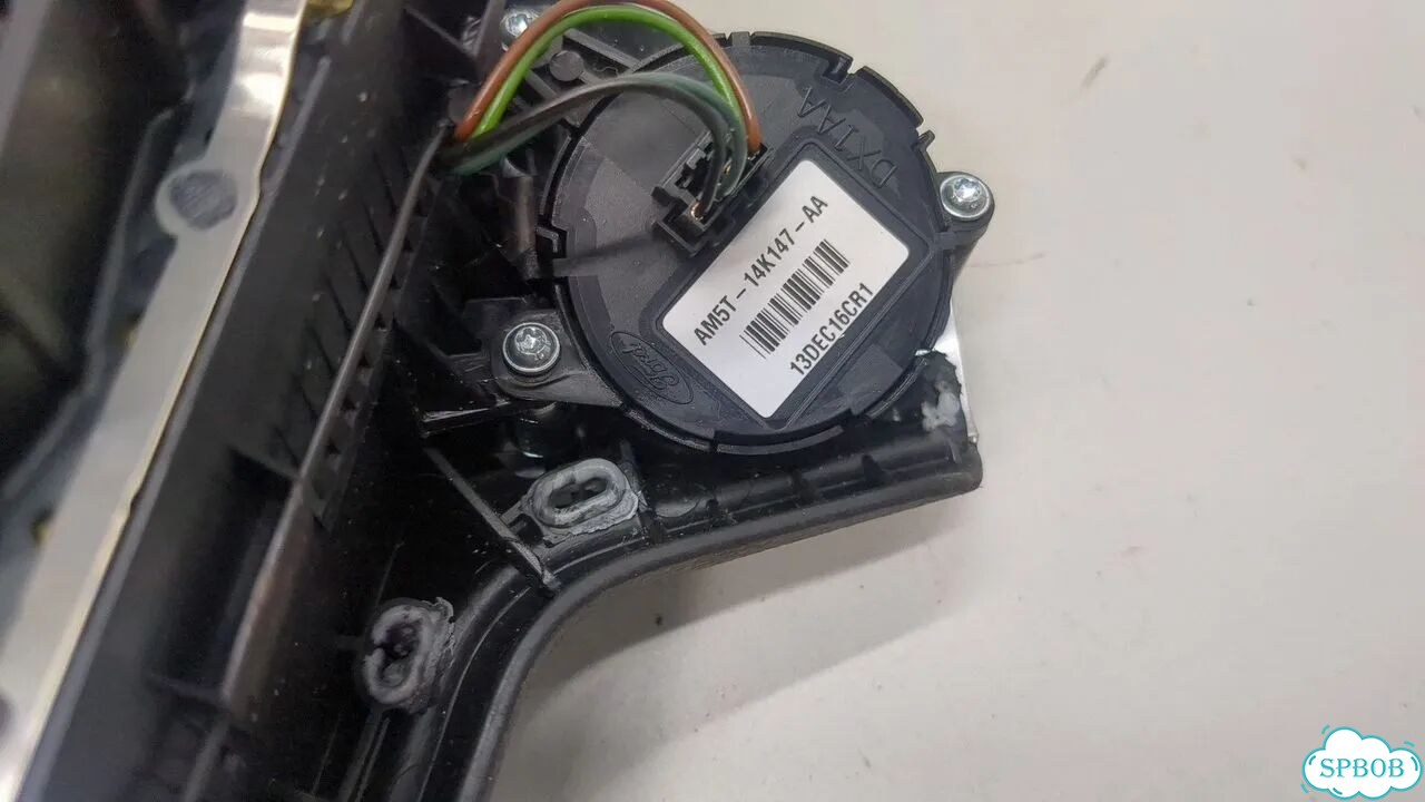 Подушка безопасности водителя Ford Focus 3 фото 7