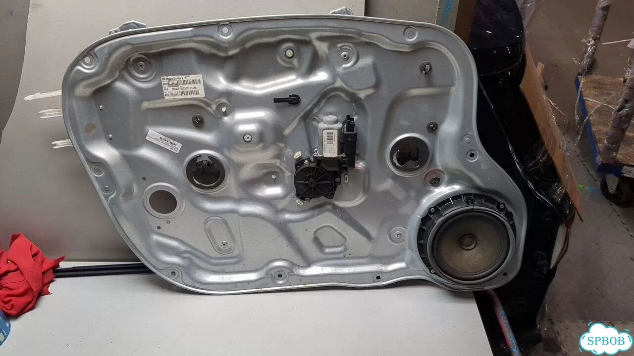 Стеклоподъемник электрический левый передний киа Ceed фото 1
