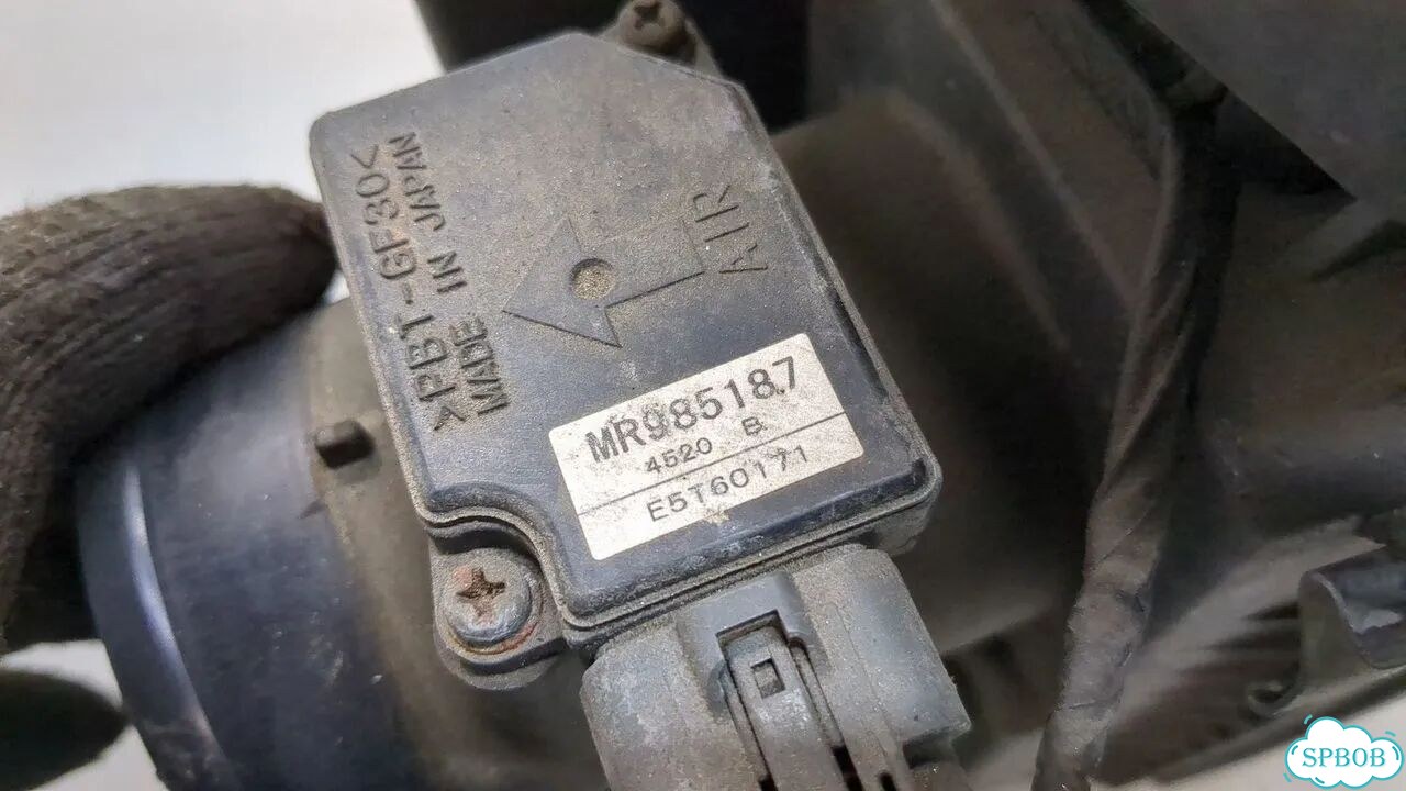 Корпус воздушного фильтра Mitsubishi Outlander фото 2