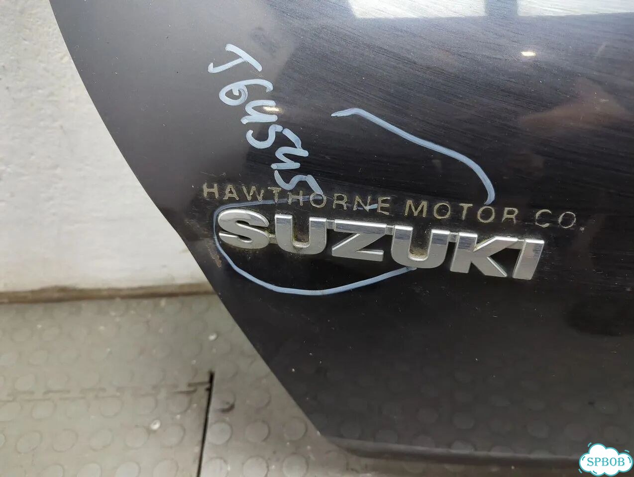 Крышка багажника Suzuki Swift фото 4