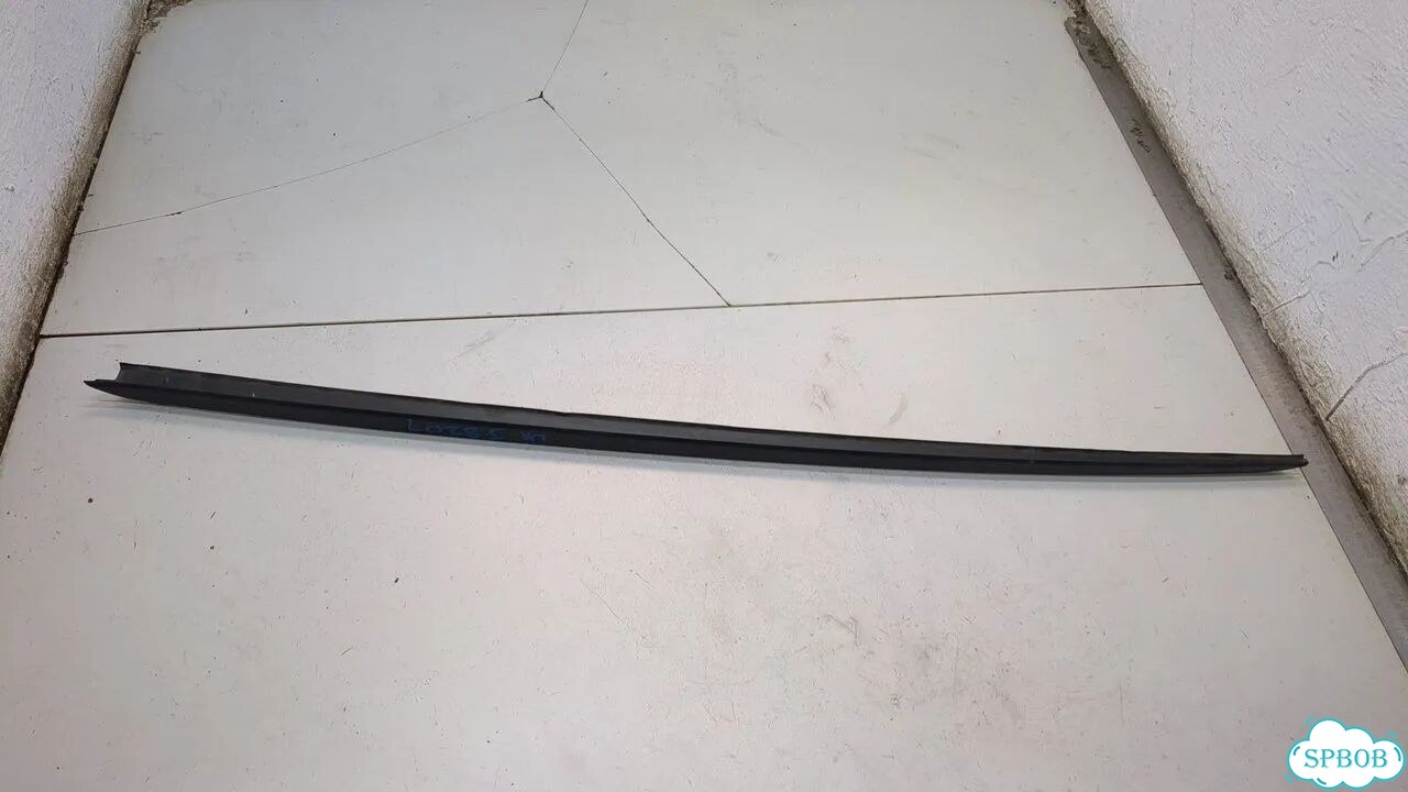 Молдинг стекла левое Hyundai Staria US4 фото 1
