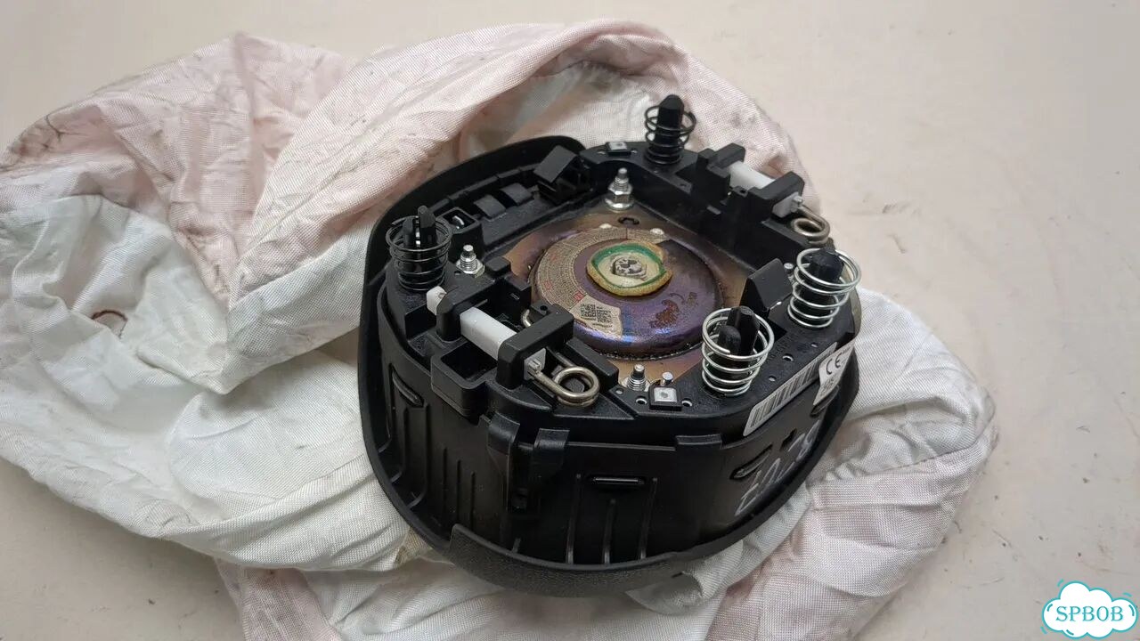Подушка безопасности водителя Hyundai Staria US4 фото 2