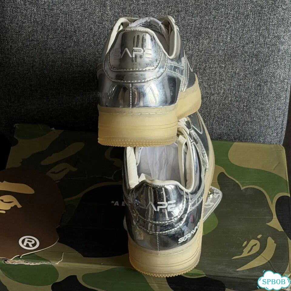 Кроссовки Bape Sta Hajime Sorayama оригинал фото 5