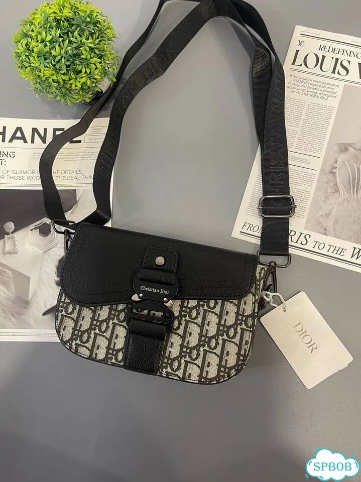Мужская кожаная сумка dior фото 7
