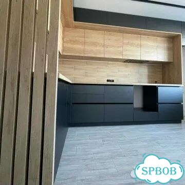 Угловая кухня под ключ с двухъярусными шкафами фото 4