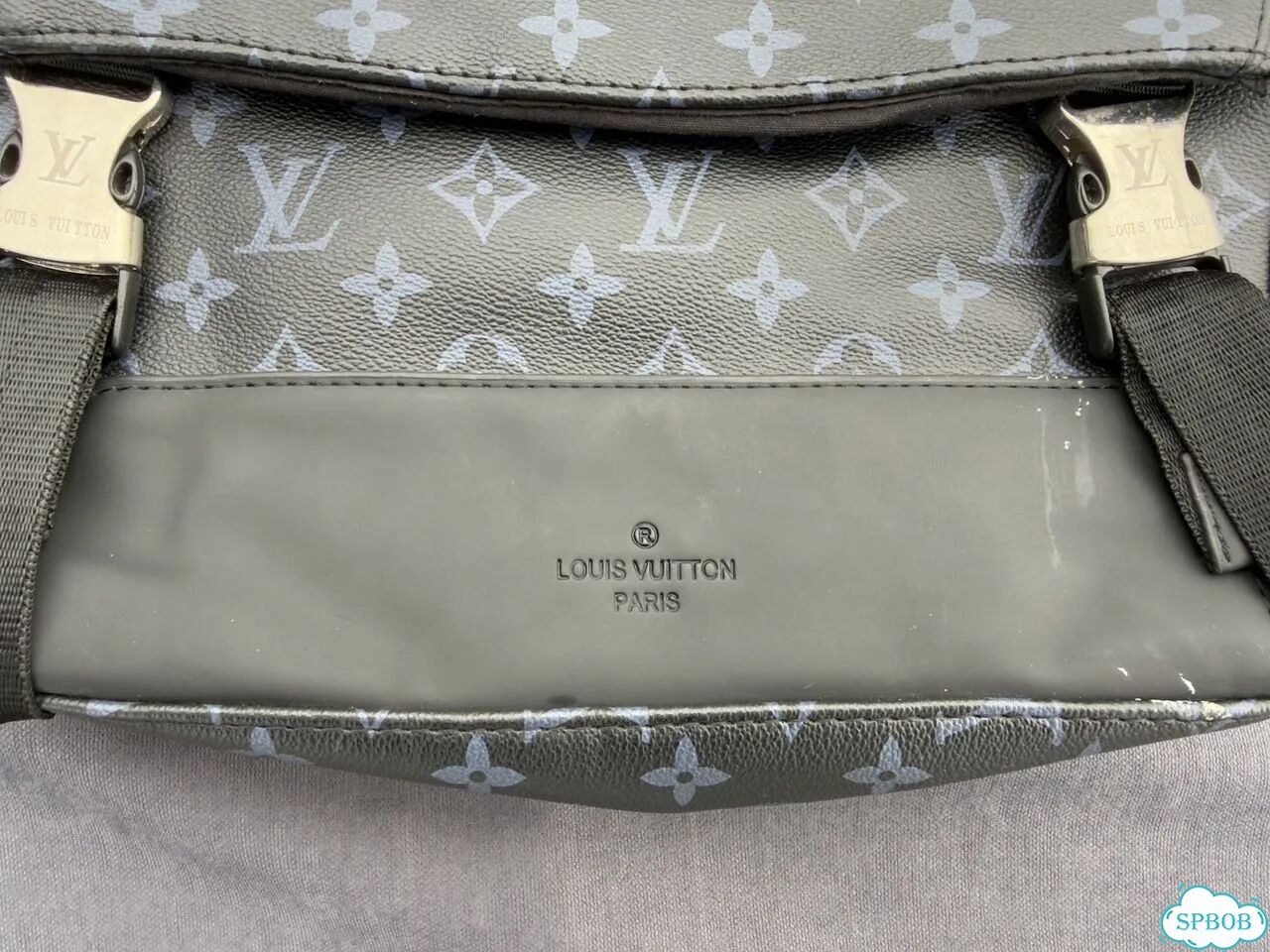 Мужская сумка-мессенджер Louis Vuitton Voyager фото 2