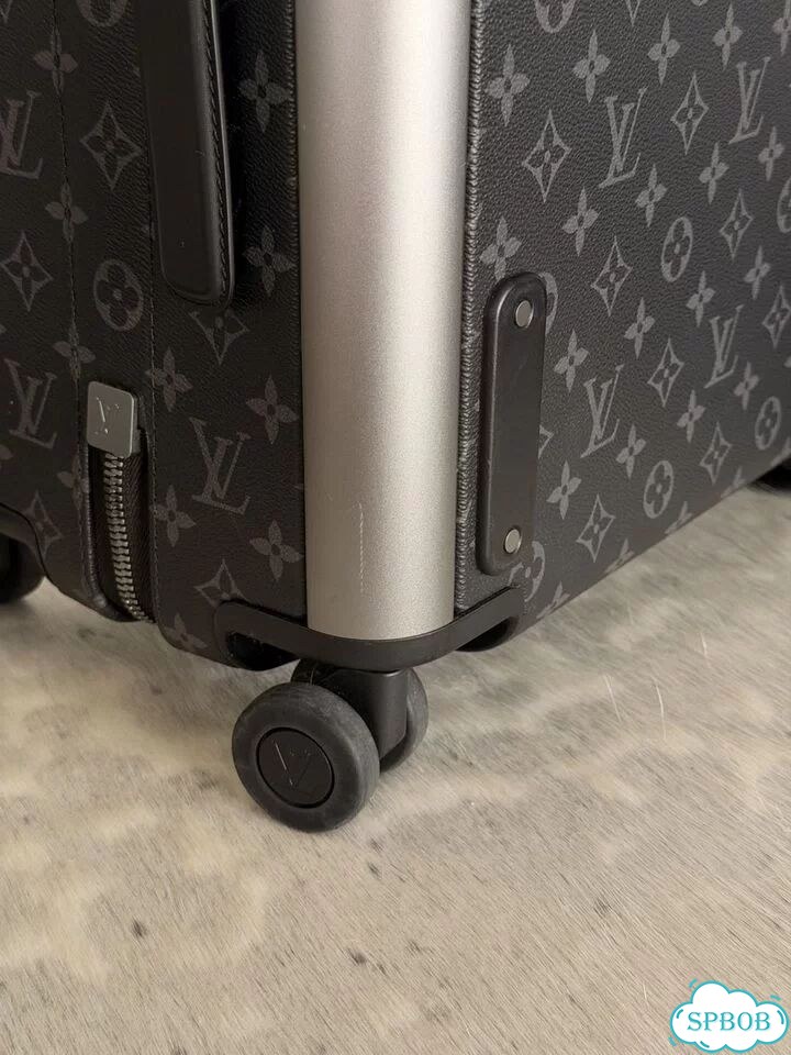 Оригинальный чемодан Louis Vuitton Horizon 50/55 фото 6
