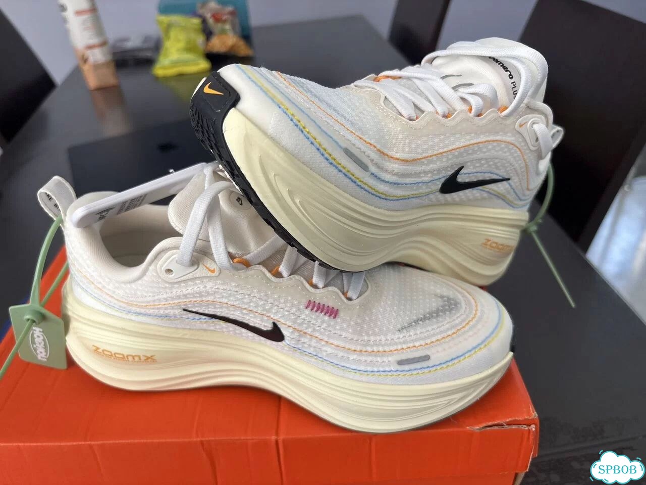 Женские кроссовки Nike Vomero Plus Comfortable фото 6