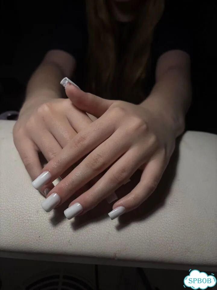 Модель на маникюр фото 2