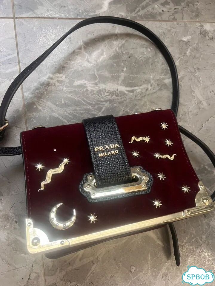 Сумка Prada бордовая бархатная фото 1