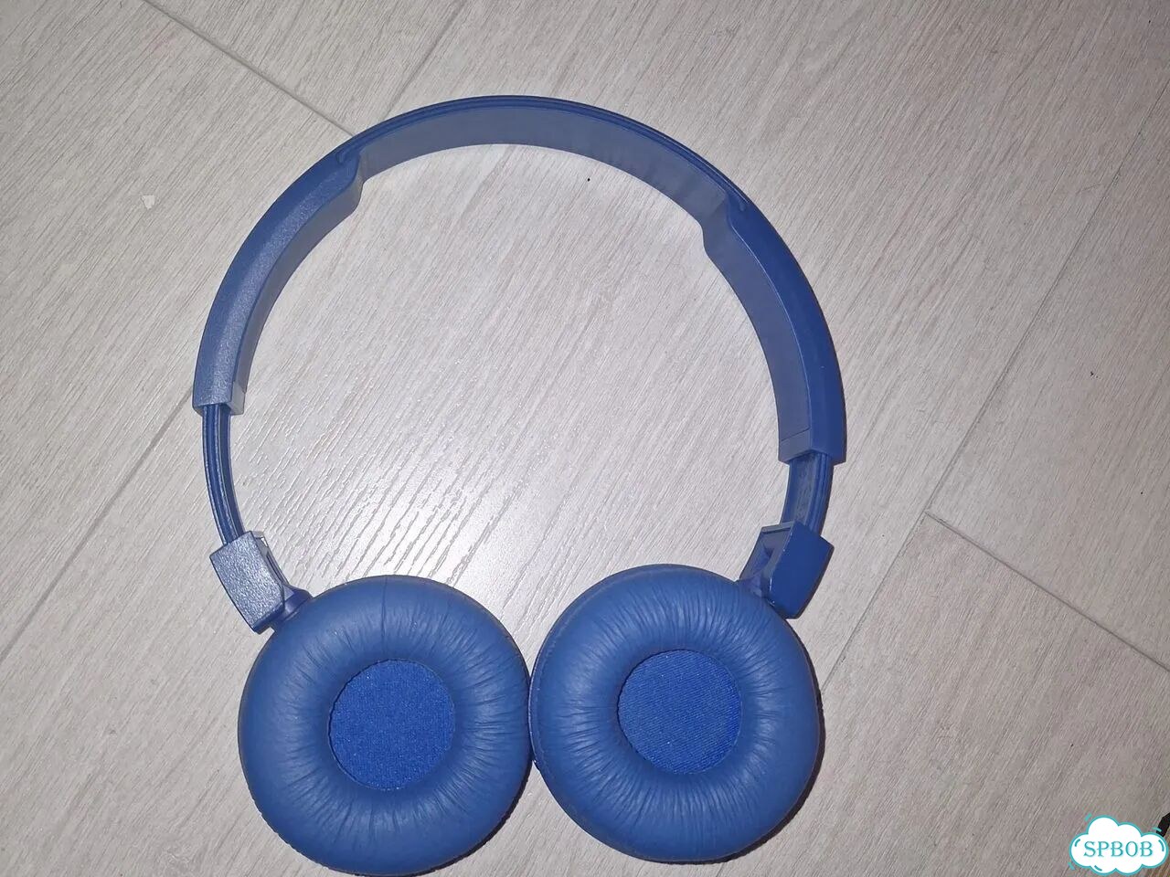 Беспроводные наушники jbl T450BT накладные фото 2