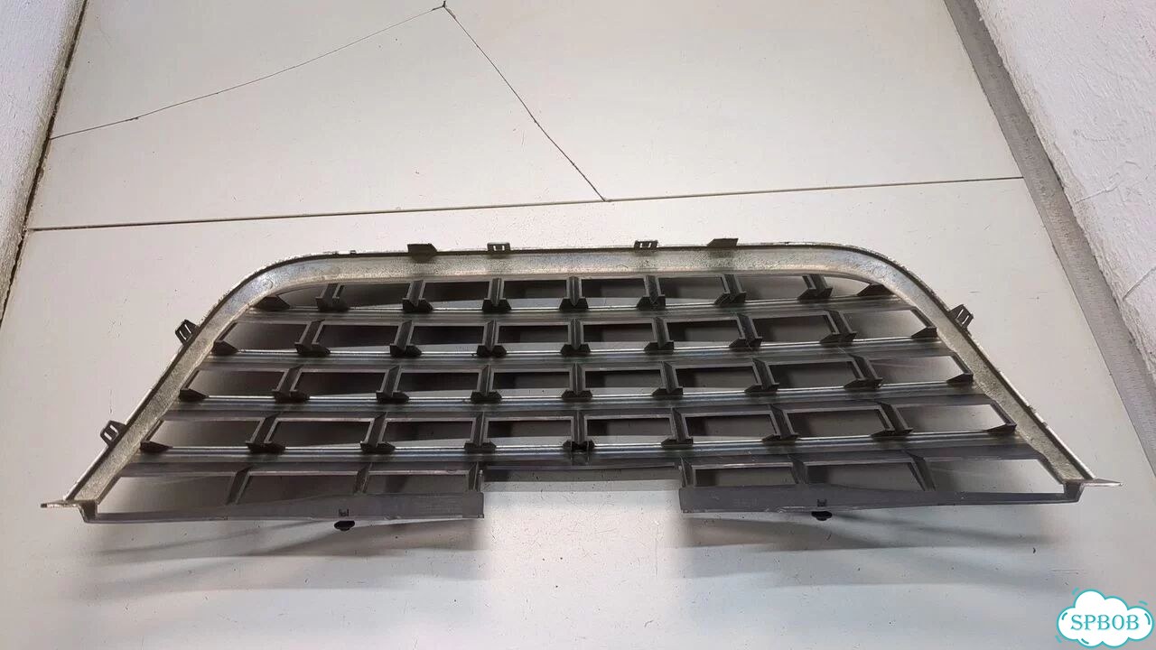 Решетка радиатора Chrysler Voyager фото 4