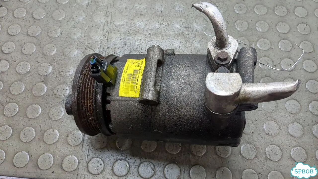 Компрессор кондиционера Ford C-Max фото 1