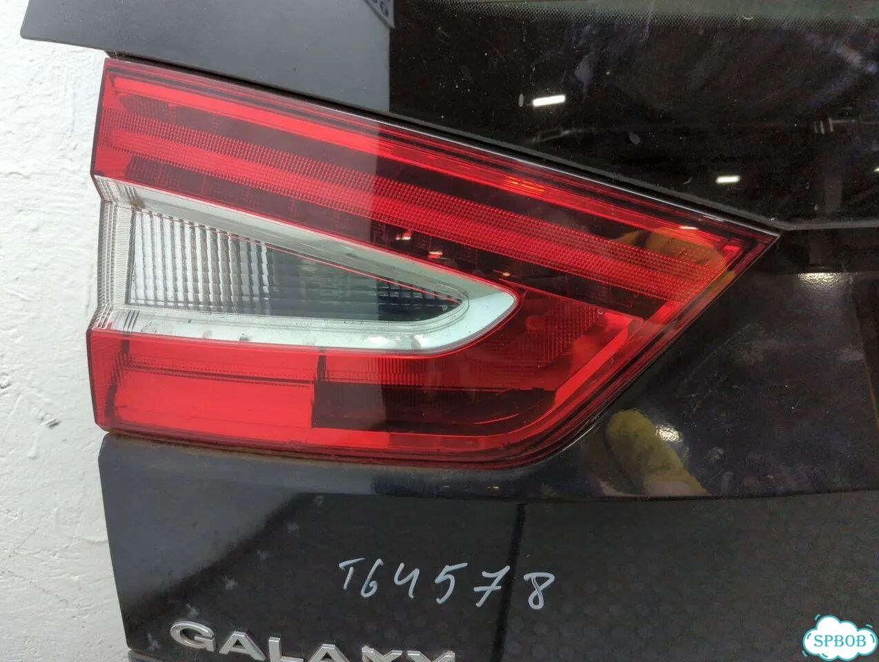 Крышка багажника Ford Galaxy фото 6