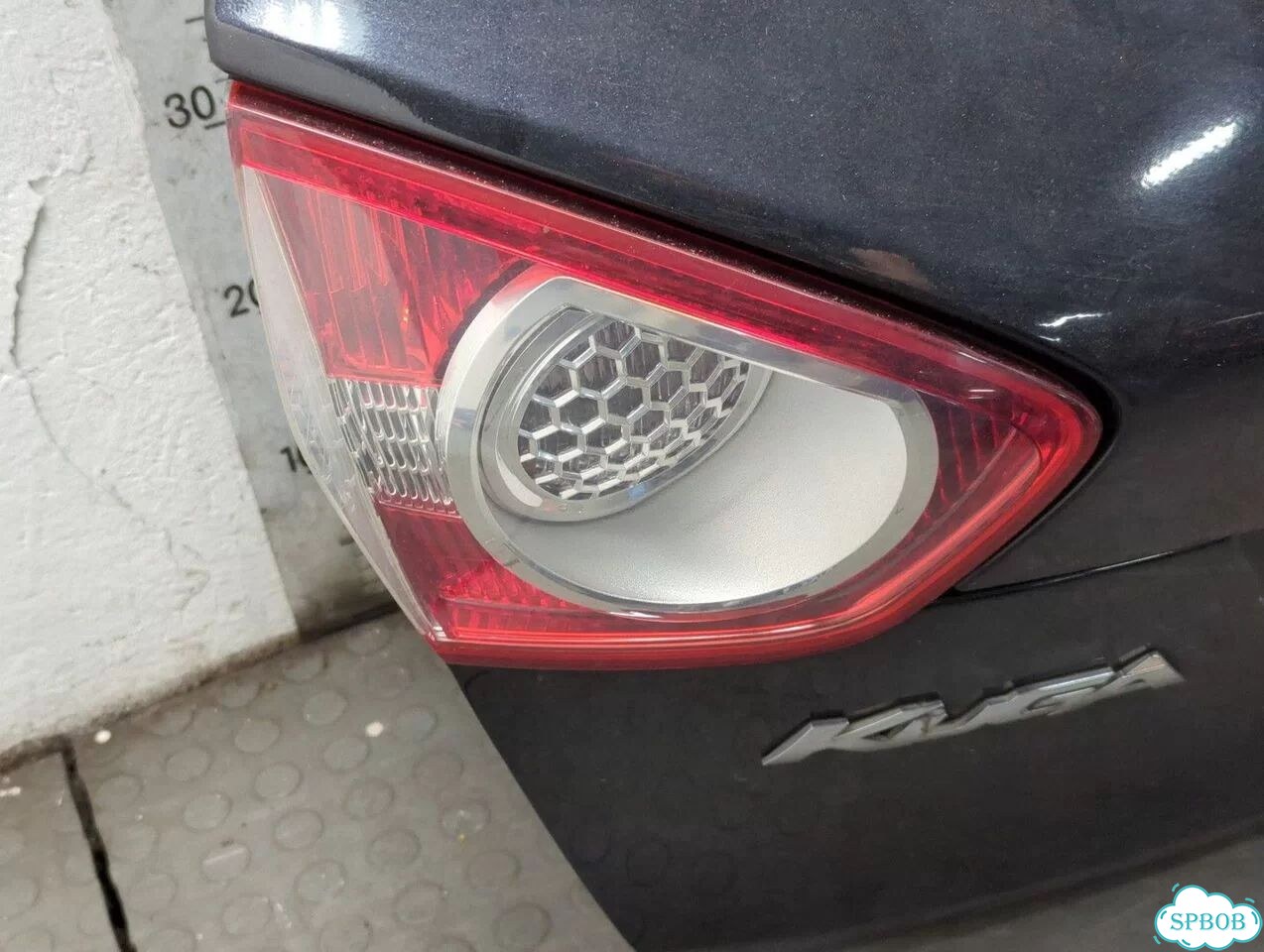 Крышка багажника Ford Kuga фото 6
