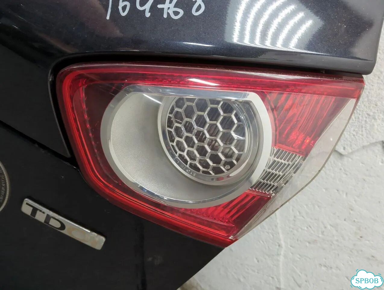 Крышка багажника Ford Kuga фото 7