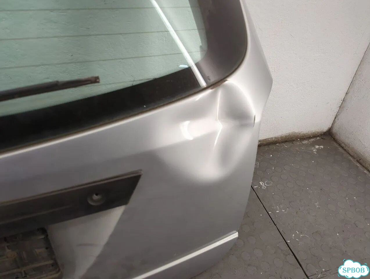 Крышка багажника Ford Focus 1 фото 3