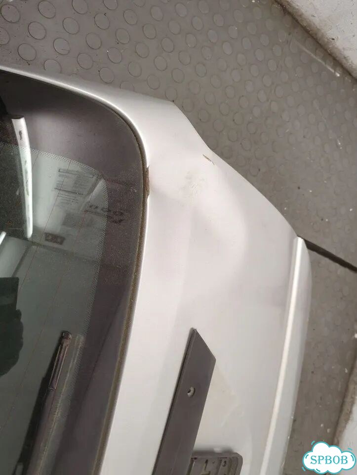 Крышка багажника Ford Focus 1 фото 9