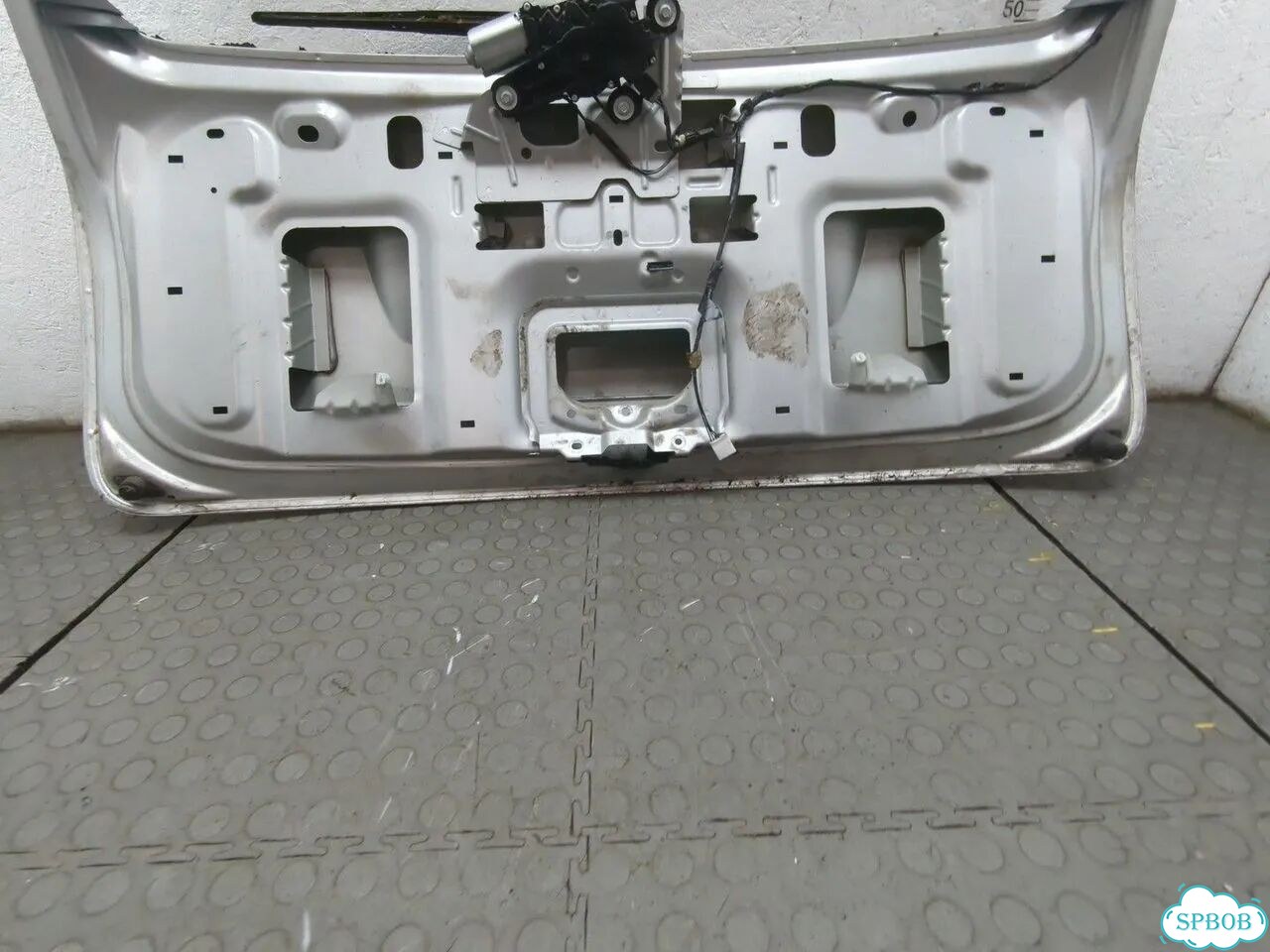 Крышка багажника Ford Focus 2 фото 10