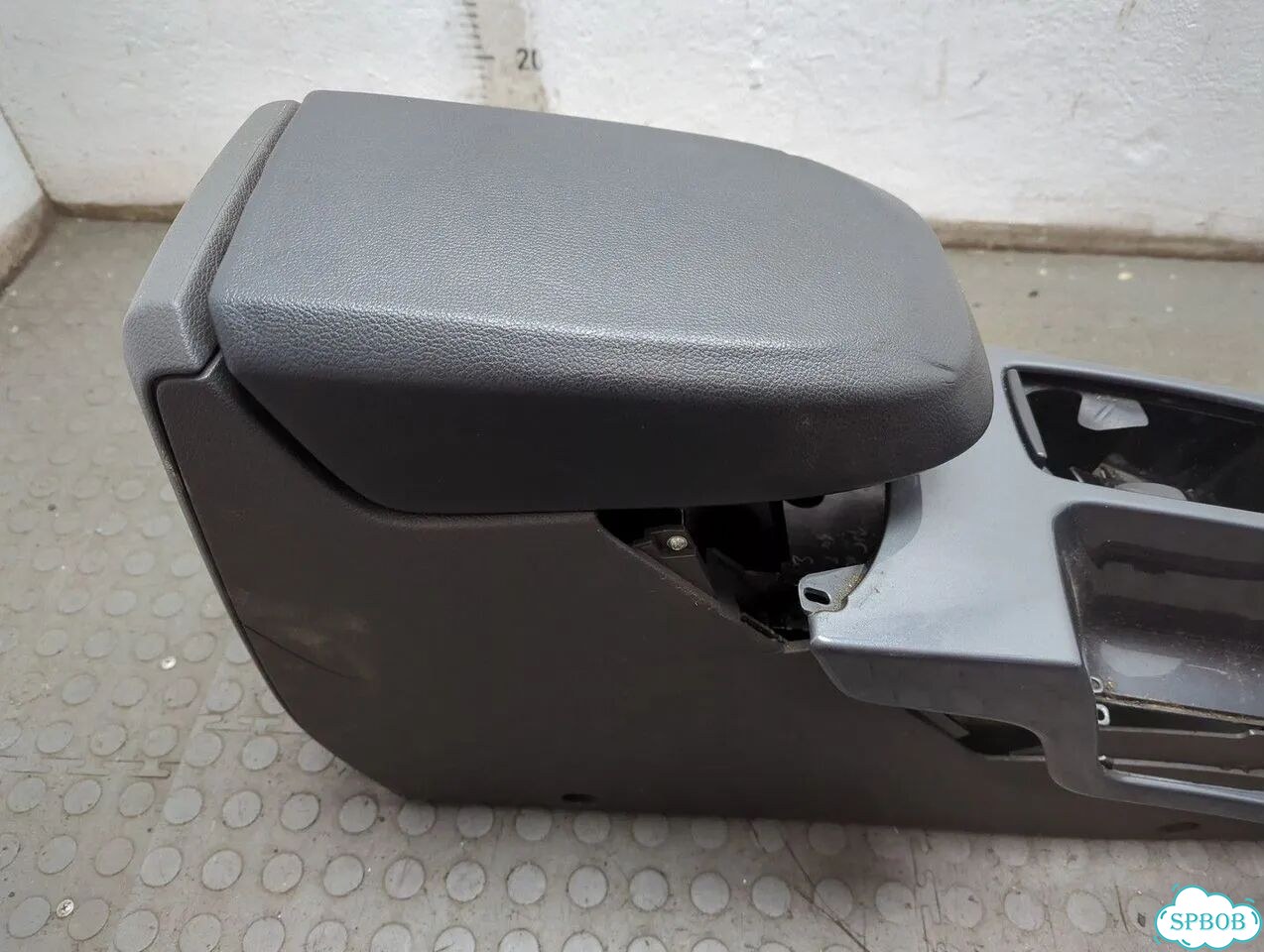 Консоль салона Ford Kuga фото 2