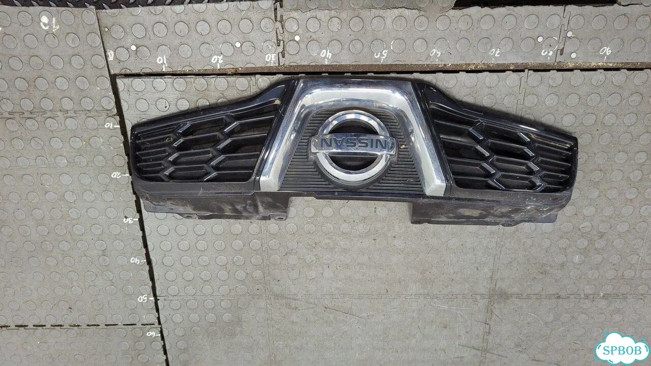 Решетка радиатора Nissan Qashqai фото 1