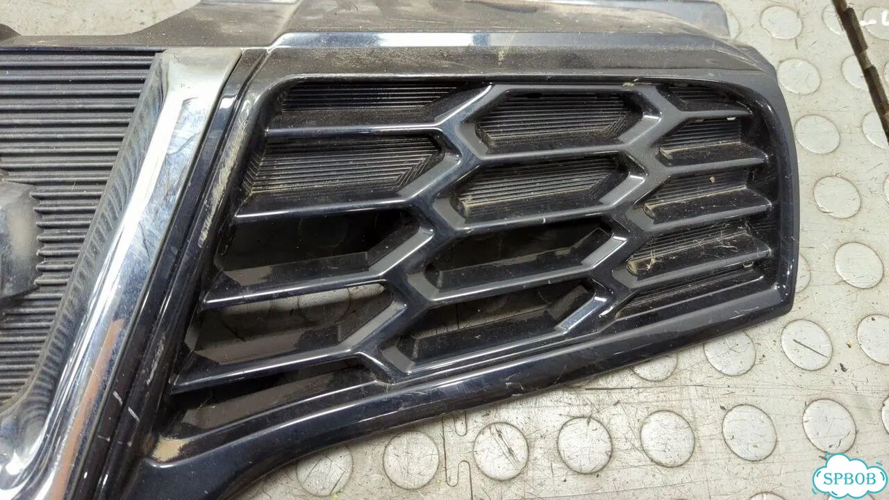 Решетка радиатора Nissan Qashqai фото 3