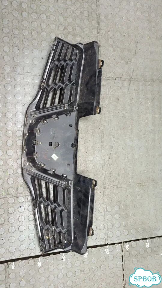 Решетка радиатора Nissan Qashqai фото 4