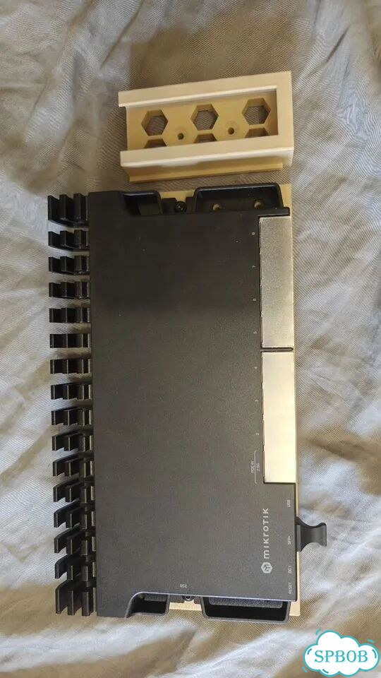 Крепление на стену для Mikrotik Rb5009 с SSD nvme фото 8