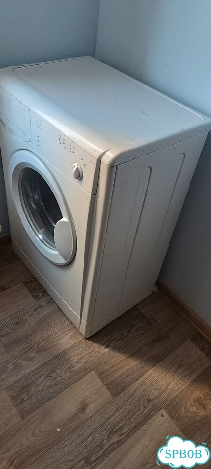 Стиральная машина indesit на запчасти фото 1