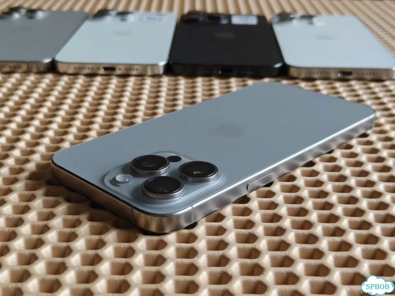 iPhone 15 Pro Max, 256 ГБ, SIM + eSIM фото 1