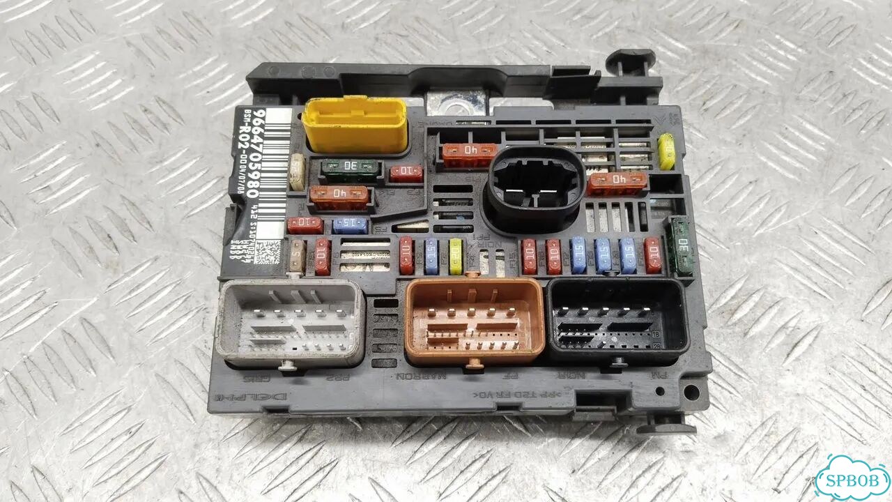 Блок предохранителей Citroen C5 9664705980 фото 1