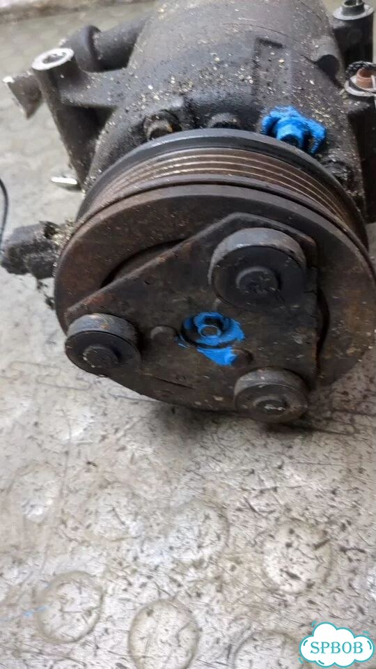 Компрессор кондиционера Ford Focus 2 фото 3
