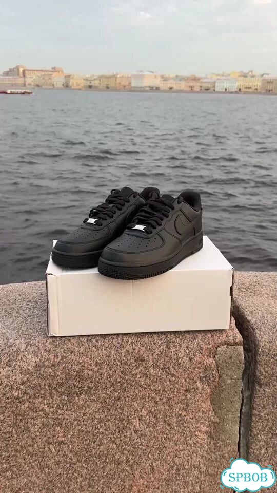 Nike Air Force 1 Black Оригинал фото 1