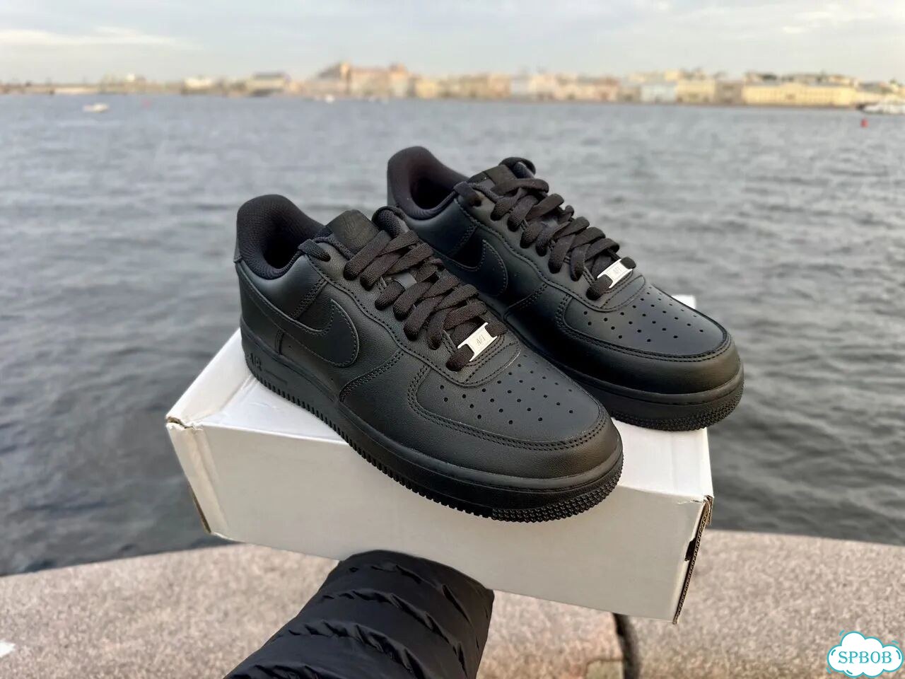 Nike Air Force 1 Black Оригинал фото 2