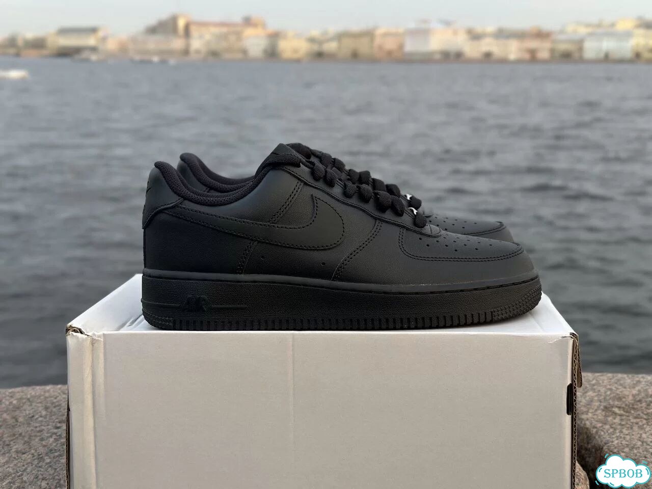 Nike Air Force 1 Black Оригинал фото 3