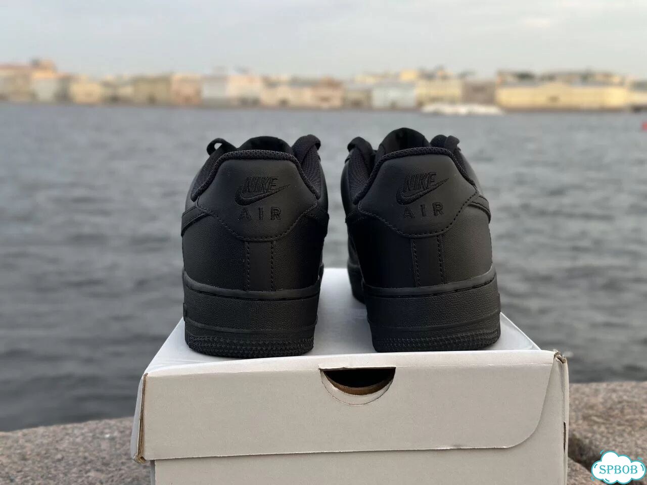 Nike Air Force 1 Black Оригинал фото 4