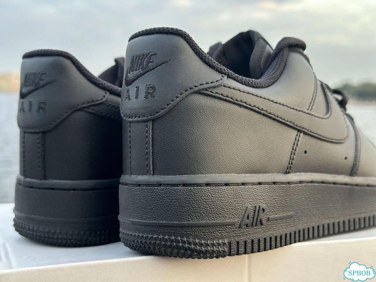 Nike Air Force 1 Black Оригинал фото 8