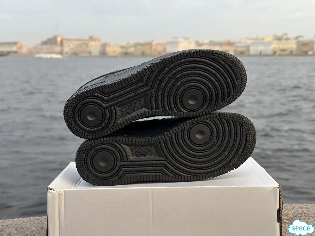 Nike Air Force 1 Black Оригинал фото 9
