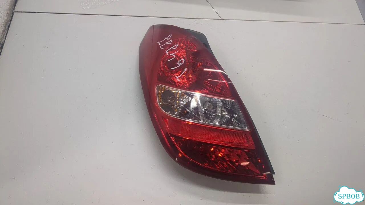 Фонарь (задний) левый Hyundai i20 фото 1