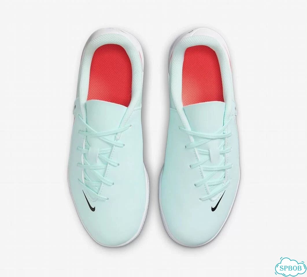 Бутсы Nike JR Phantom GX II Club IC детские р.37 фото 1