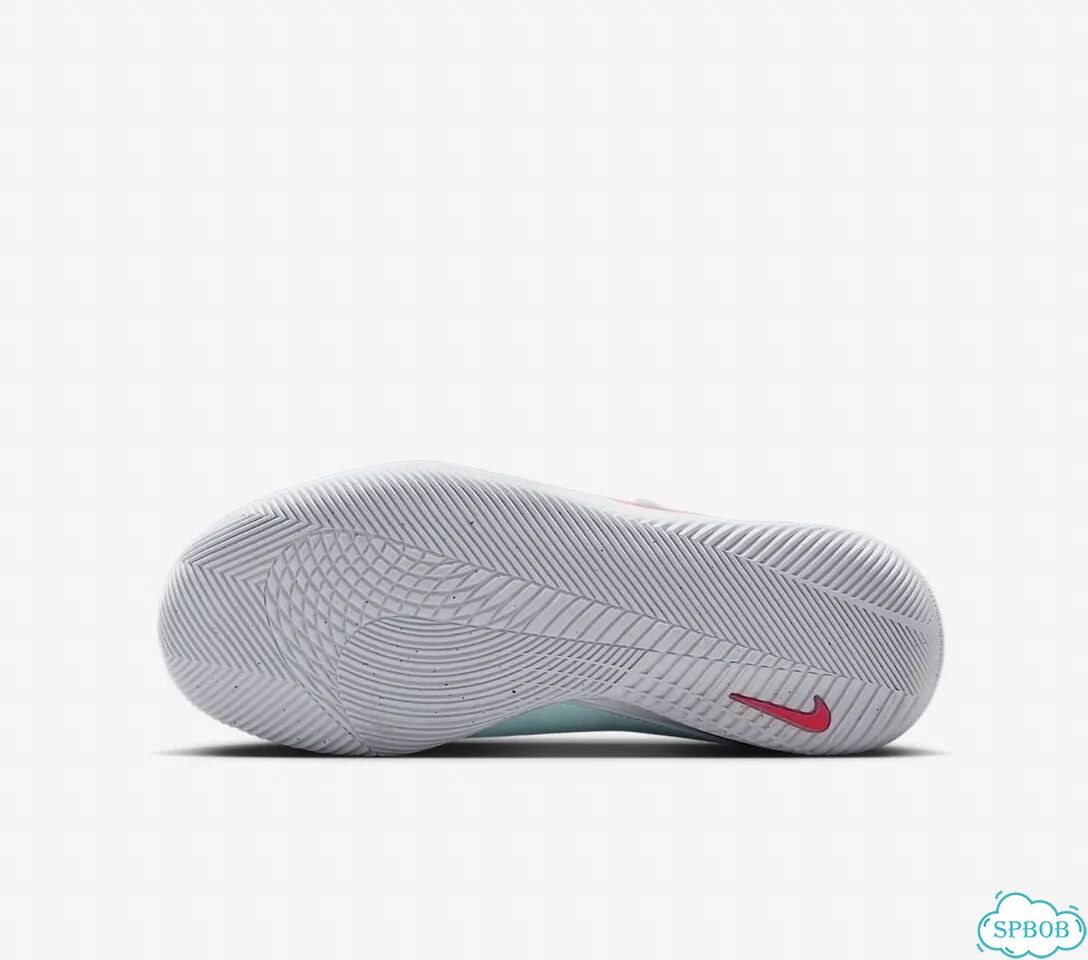 Бутсы Nike JR Phantom GX II Club IC детские р.37 фото 2