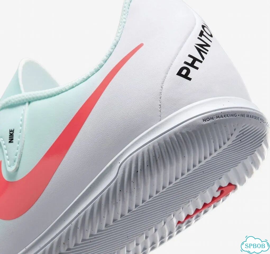 Бутсы Nike JR Phantom GX II Club IC детские р.37 фото 6