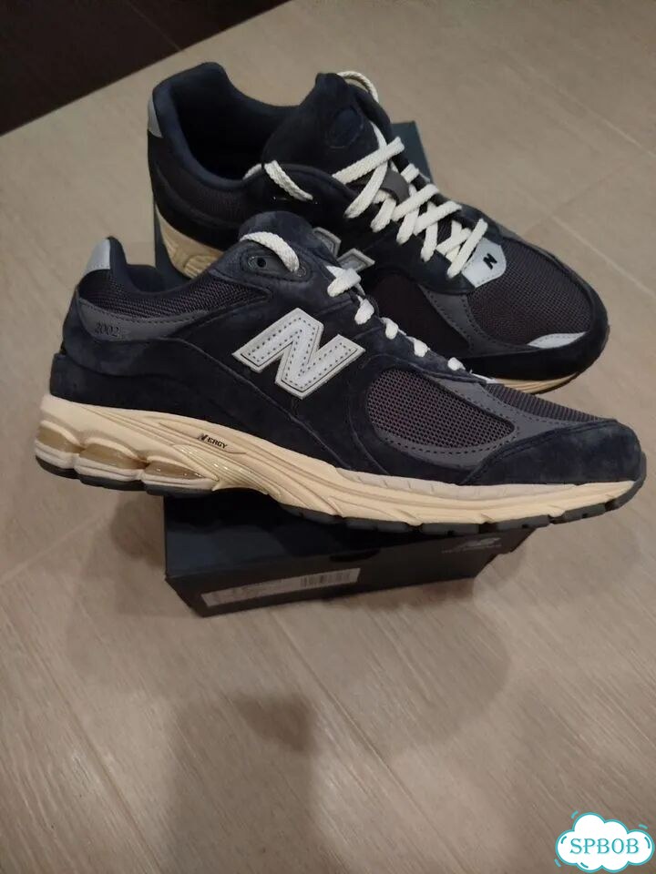 New balance 2002r фото 1