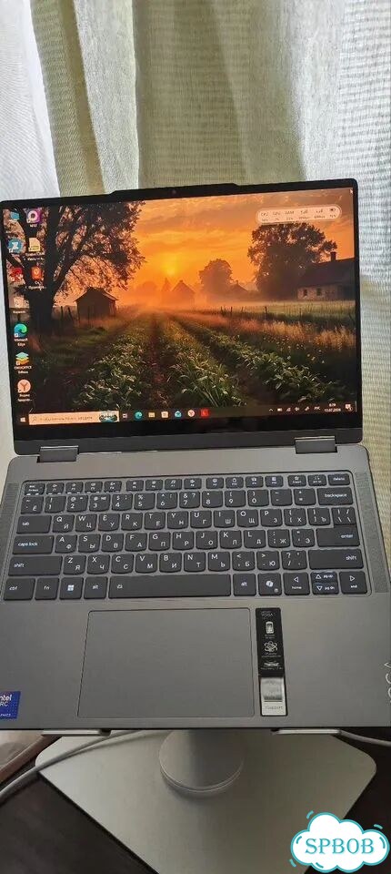 Ноутбук Lenovo yoga фото 1