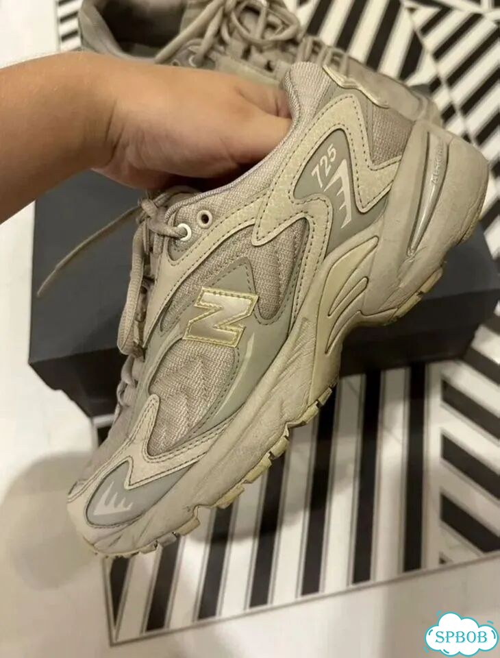 Кроссовки женские new balance 25.5см фото 1