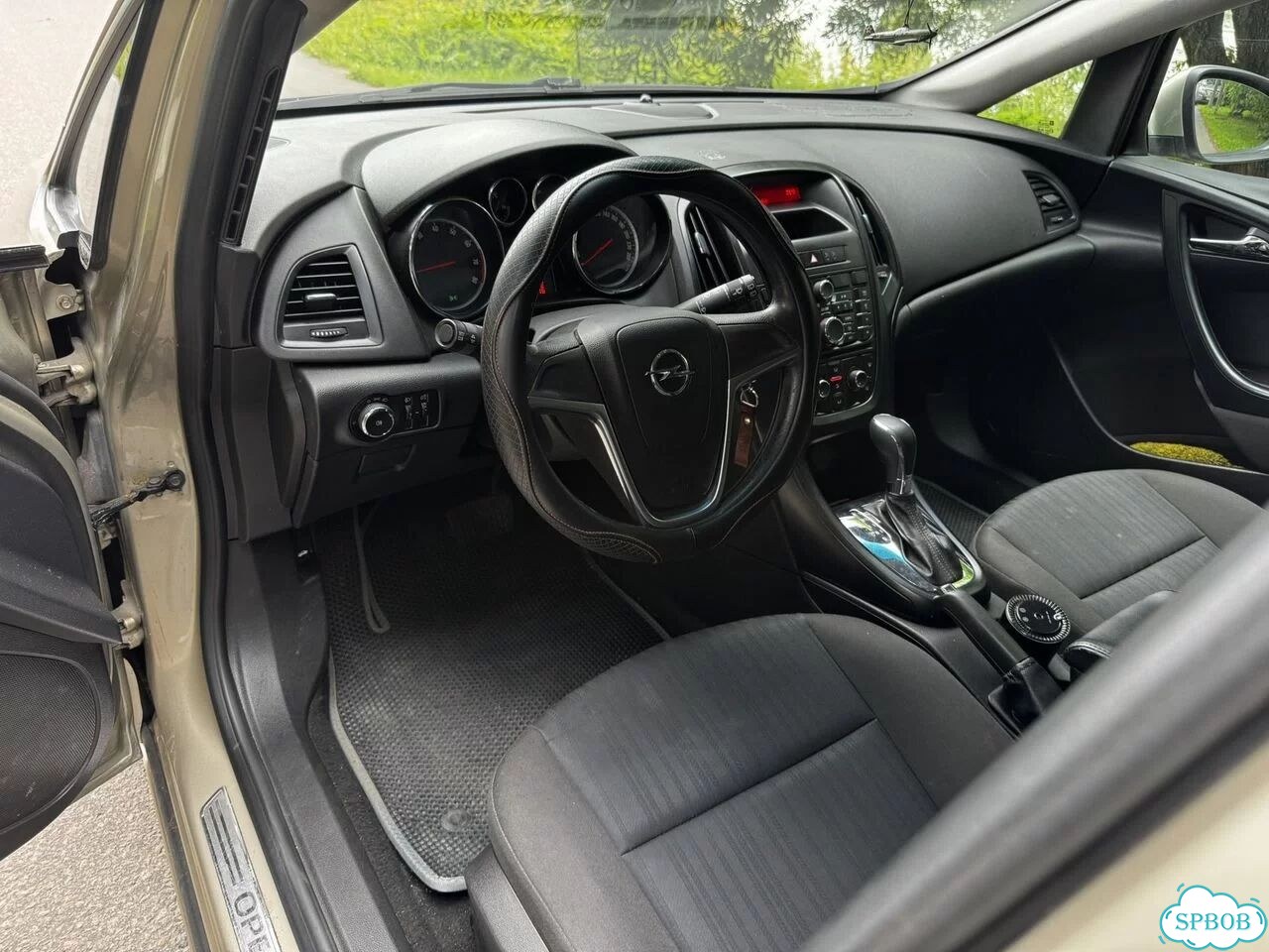 Opel Astra 1.6 AT, 2011, 221 830 км фото 13